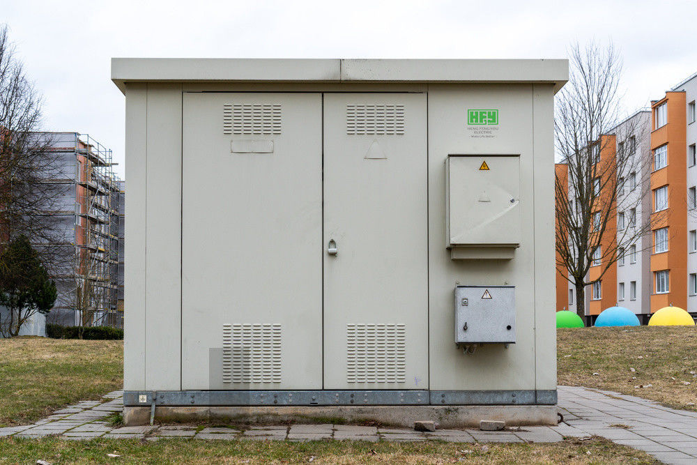 Prefabricated Substation With 12kV System Voltage Switchgear And Transformer Prefabricated Compact Mobile Substation supplier